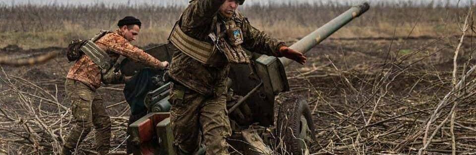 Наші ракетники і артилеристи уразили ворожий пункт управління, сім районів зосередження живої сили та три склади боєприпасів загарбників, - Генштаб 