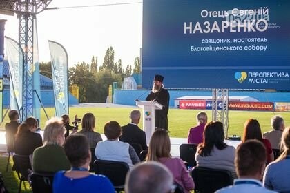 Стрижаков з відвертою промовою виступив на стадіоні «Зірка»..., фото-8 Стрижаков з відвертою промовою виступив на стадіоні «Зірка» у Кропивницькому (ВІДЕО), фото-8