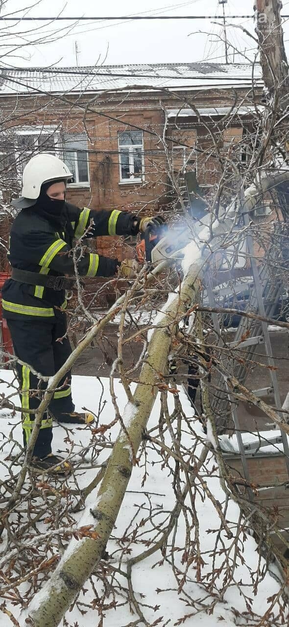 Водії потребують допомоги у скрутних ситуаціях - рятувальники виявились поруч, фото-2