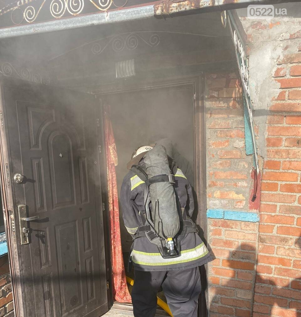 Під час пожежі на Кіровоградщині виявлено тіло: рятувальники з місця подій, фото-1