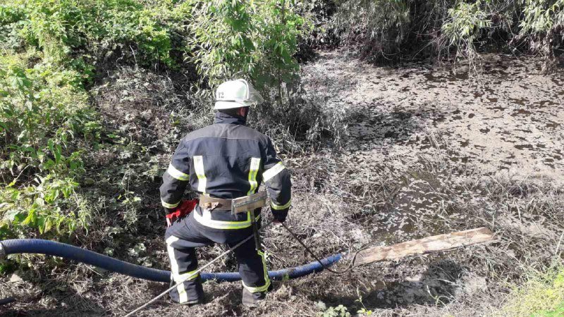 В Олександрії рятувальники відкачали стічні води