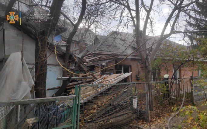 Під час гасіння пожежі приватного будинку у Кропивницькому рятувальники виявили тіло загиблого громадянина