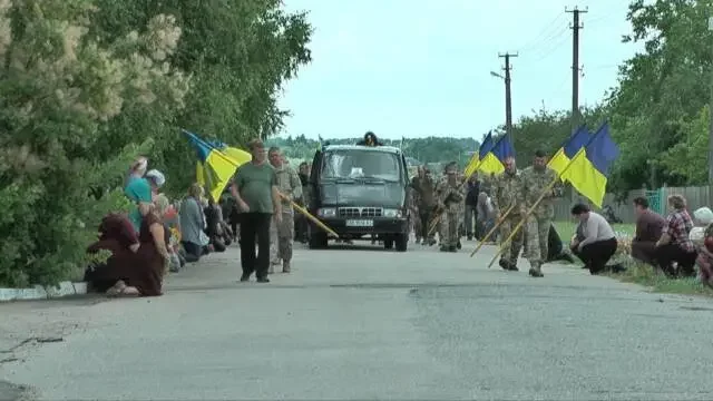 На Кіровоградщині провели в останню путь загиблого воїна
