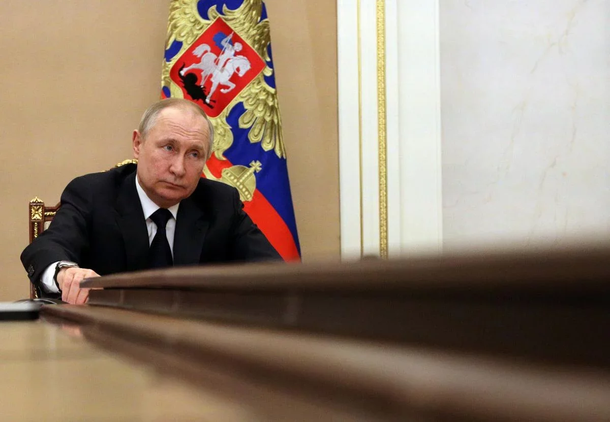Путін власними руками поховав 