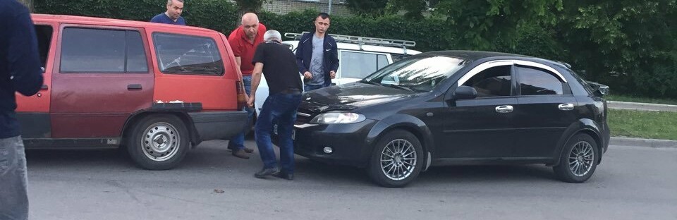 На "Шкільному" знову ДТП На "Шкільному" знову ДТП, Александр