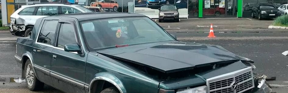 ДТП за участі Chrysler та Skoda 
