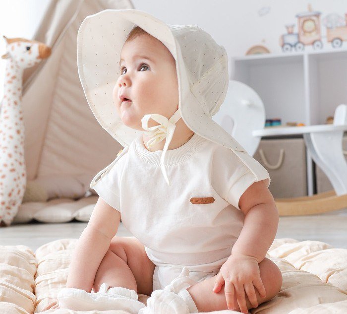 одяг для новонароджених та немовлят