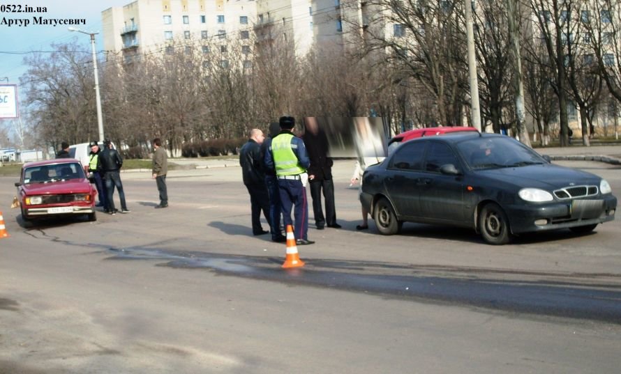 Утром в Кировограде произошло ДТП (ФОТО) (фото) - фото 2